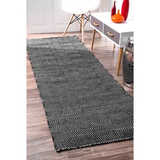 2' 6" x 10' Paddle Rug secondary image