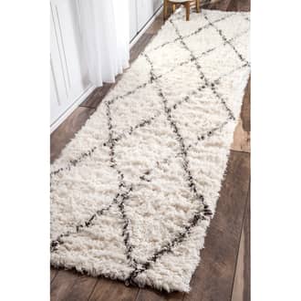 2' 6" x 6' Wool Moroccan Shag Rug secondary image