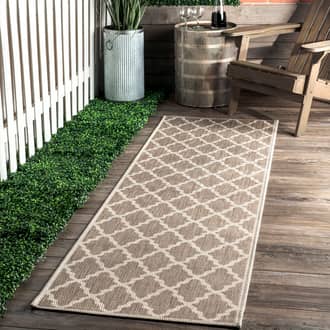 Taupe Aperto Indoor/Outdoor Moroccan Trellis rug