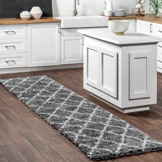 2' 6" x 12' Easy Shag Lattice Rug secondary image