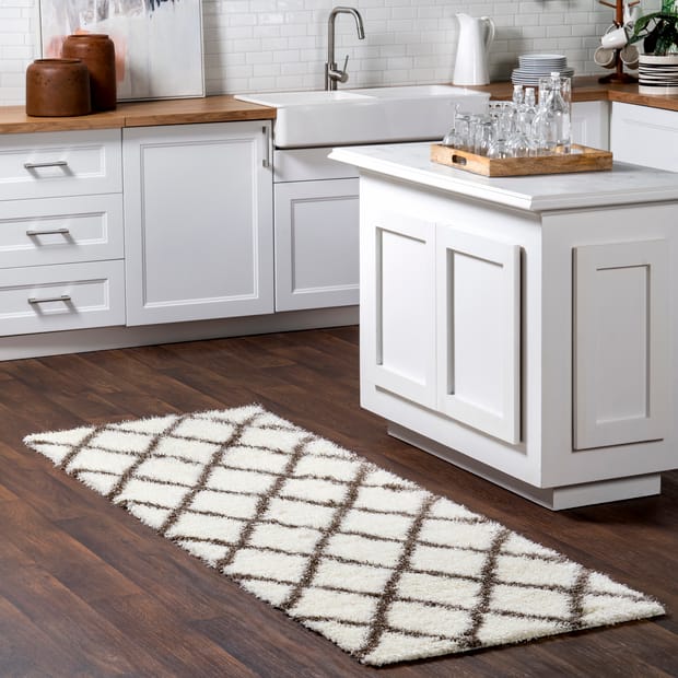 Moroccan Diamond Shag Brown Rug