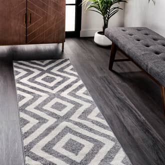 Gray Spectacle Chevron Stripes rug