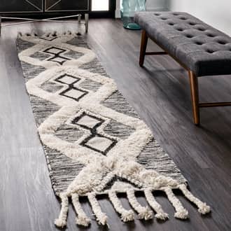 2' 6" x 6' Shaggy Helix Diamonds Rug secondary image