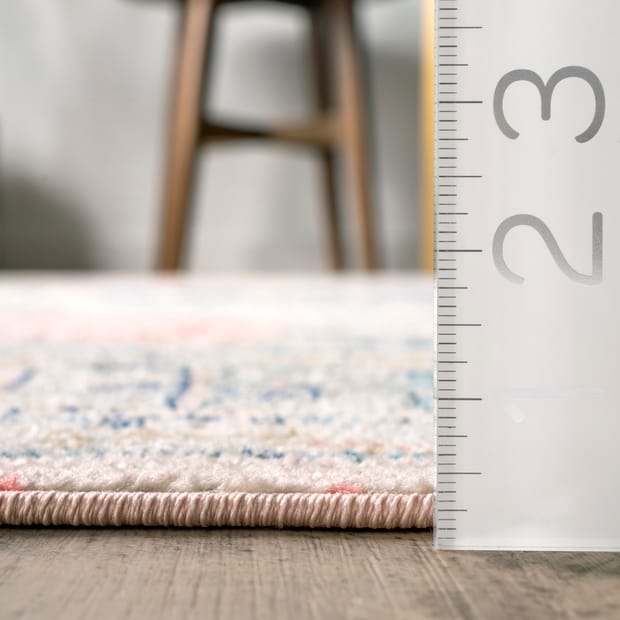 Bosphorus Distressed Jewel Medallion Light Pink Rug