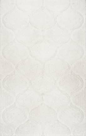 White 5' x 8' Super Soft Luxury Shag with Carved Trellis Rug swatch